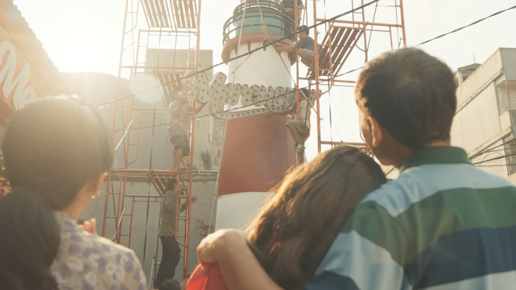 Review Senin Harga Naik: Tak Sempurna, Tapi Tulus