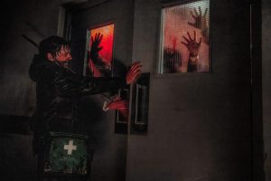 Review Resident Evil: Dari Game ke Layar Lewat Cara Cregger